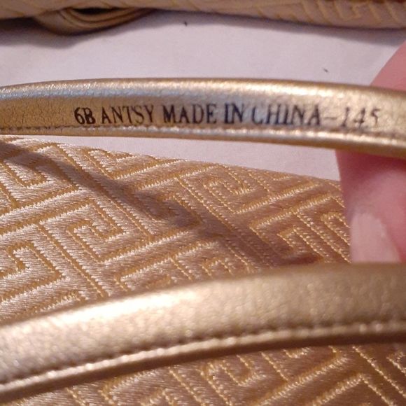 Chilis‎ Flip Flop Bedazzled Sandals in Case 6B - Picture 6 of 7